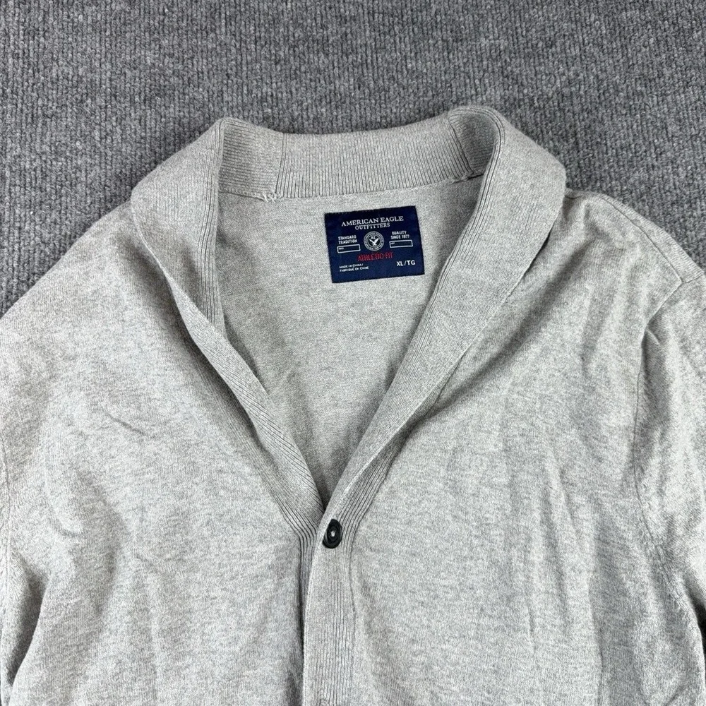 American Eagle Outfitters Sweater Mens XL Gray Button Cardigan Pockets Knit